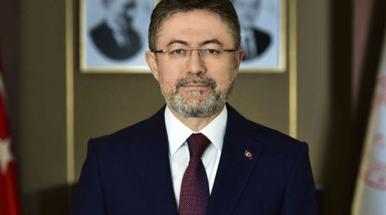 Bakan Yumaklı Açıkladı — Zirai İlaçlar Reçete ile Satılacak