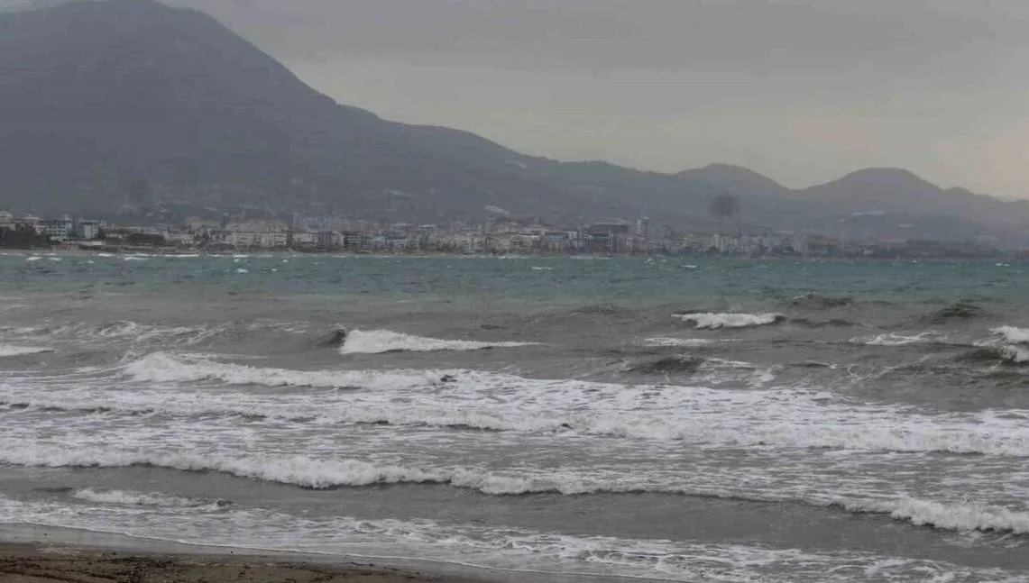 17 Aralık Çarşamba Türkiye Geneli Hava Durumu: Meteorolojiden Kuvvetli Rüzgâr Uyarısı