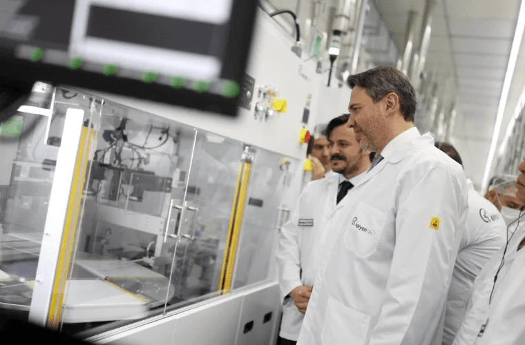 Bakan Bayraktar: Güneş Enerjisinde Yeni Nesil TOPCONPlus Teknolojisi Devrede