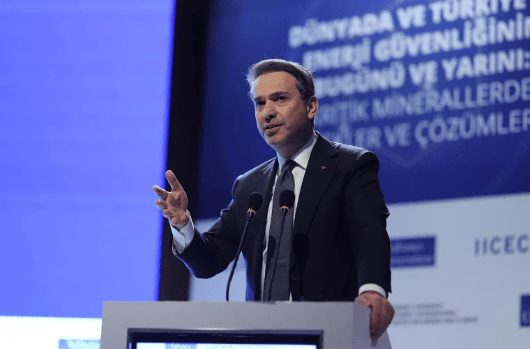 Bakan Bayraktar’dan 2026 Müjdesi: Enerjide Devrim ve Rekor Yılı Geliyor