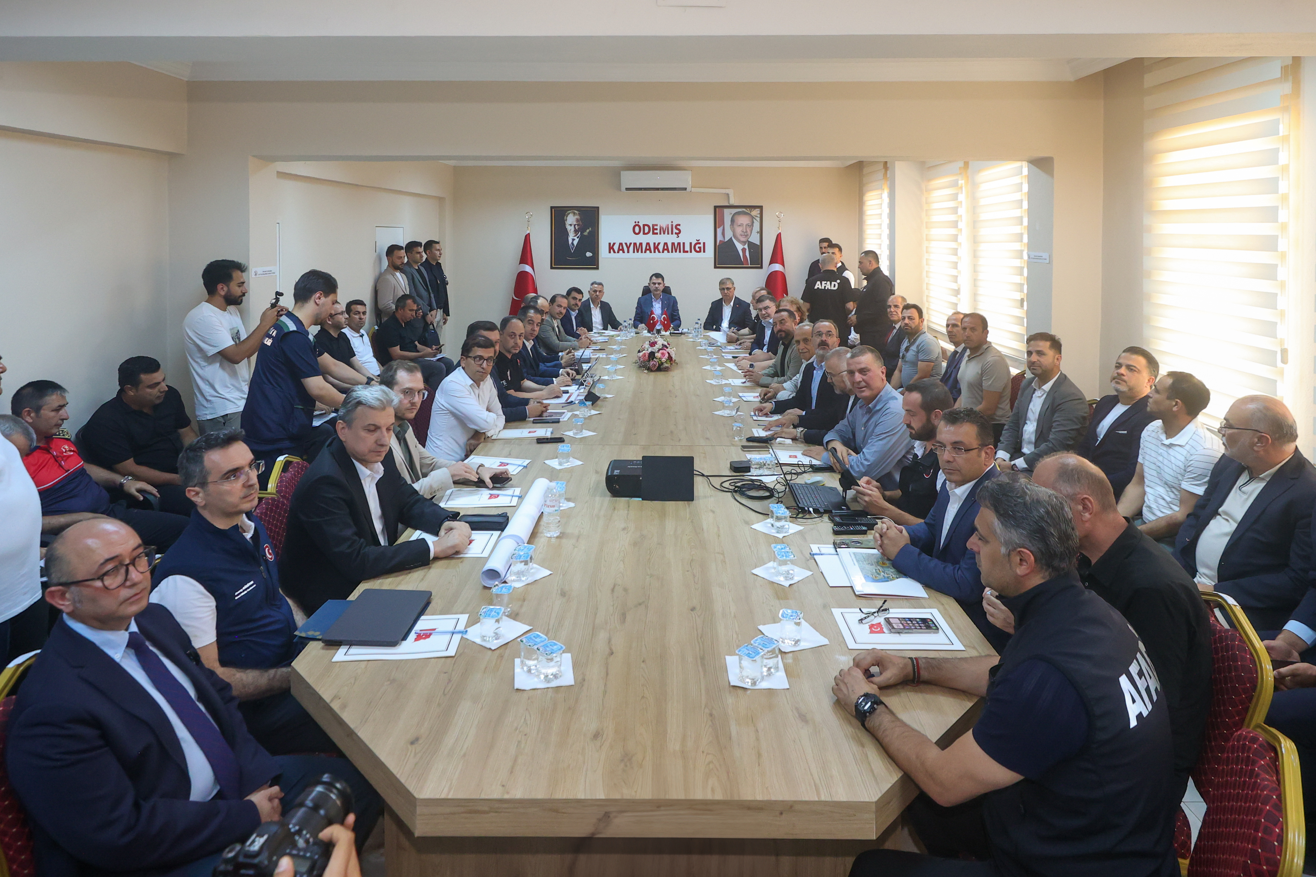 Bakan Kurum’dan Yangın Mağdurlarına Destek Sözü: “Yeni Köyümüzü Birlikte İnşa Edeceğiz”