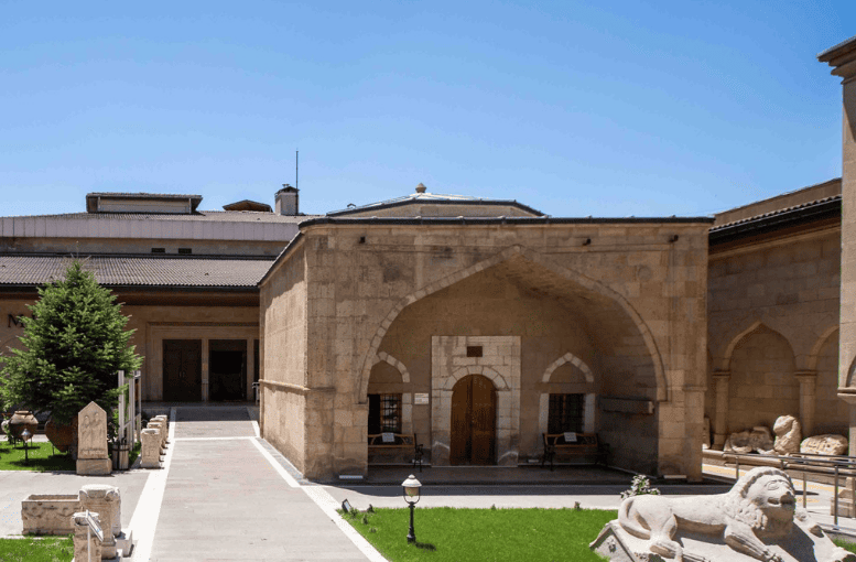 Burdur Arkeoloji Müzesi: Ziyaret Rehberi ve Koleksiyonlar
