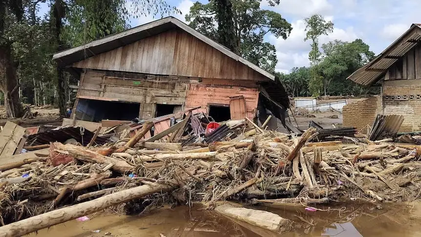 Endonezya Sumatra’da Tarihi Yıkım: Sel Ve Heyelanlarda 867 Ölü