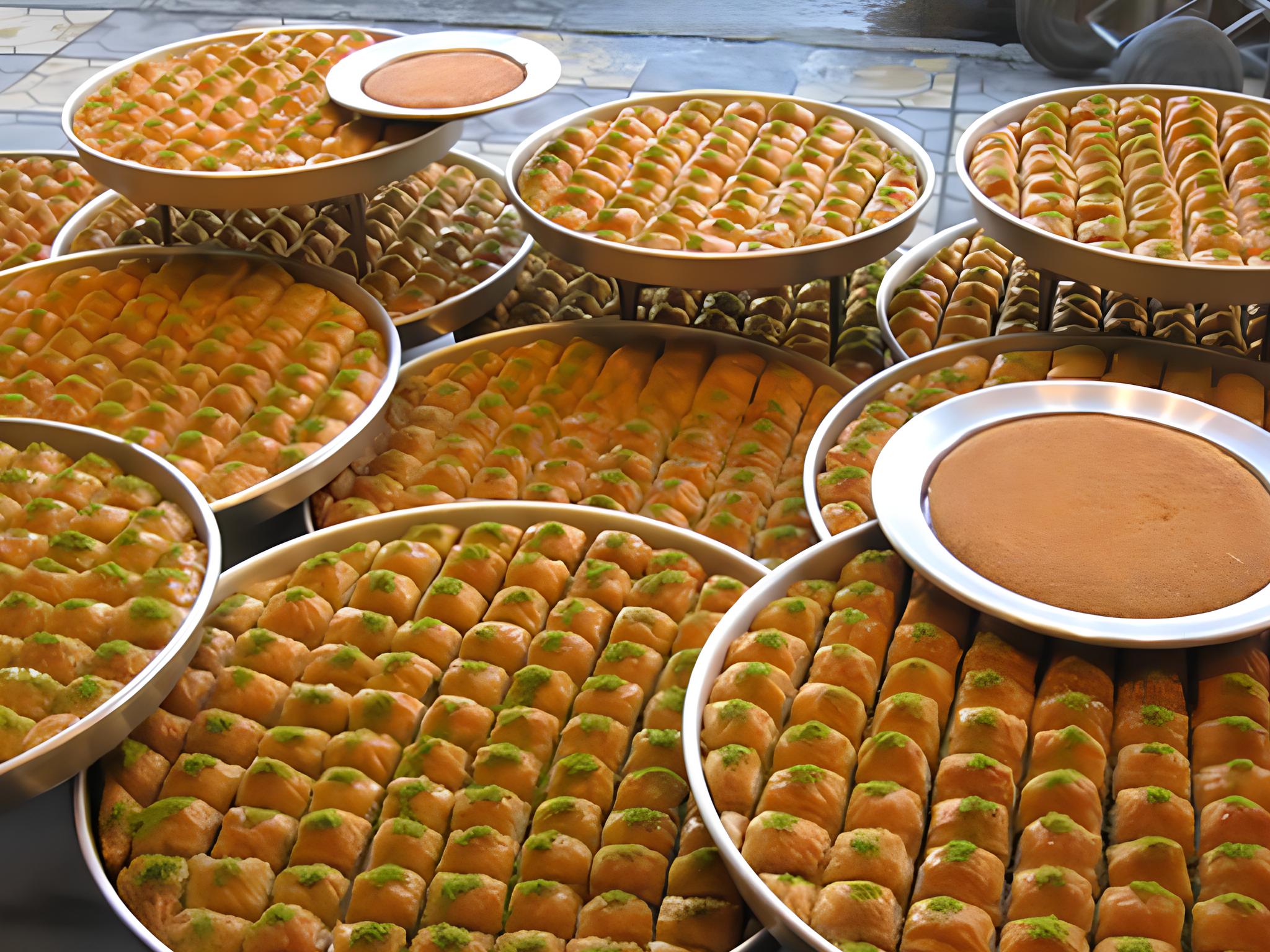 Fıstıklı Baklava Nasıl Yapılır? Adım Adım Şerbetli Tarif