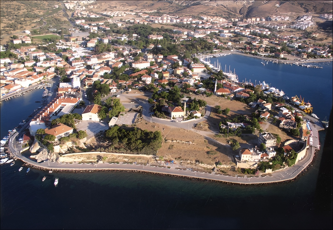 Foça Antik Kenti Hakkında Detaylı Bilgiler
