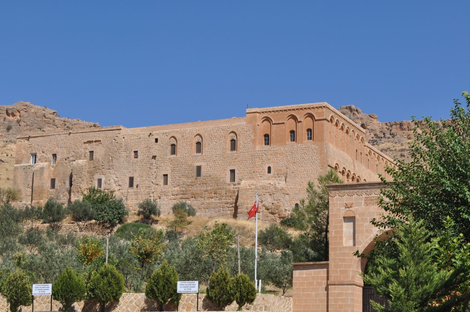 Mardin Deyrulzafaran Manastırı: Süryani Kilise Mimarisi