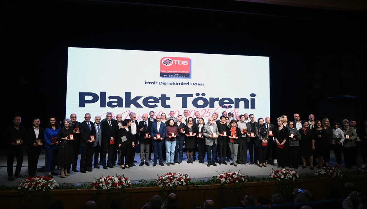 Mesleğinin Duayenlerine Saygı Gecesi: İzdo Plaket Töreni Düzenledi