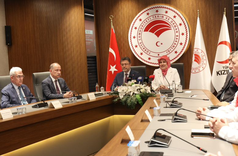 Türk Kızılay’a Kan Bağışı Yapanlar Adına Fidan Dikilecek