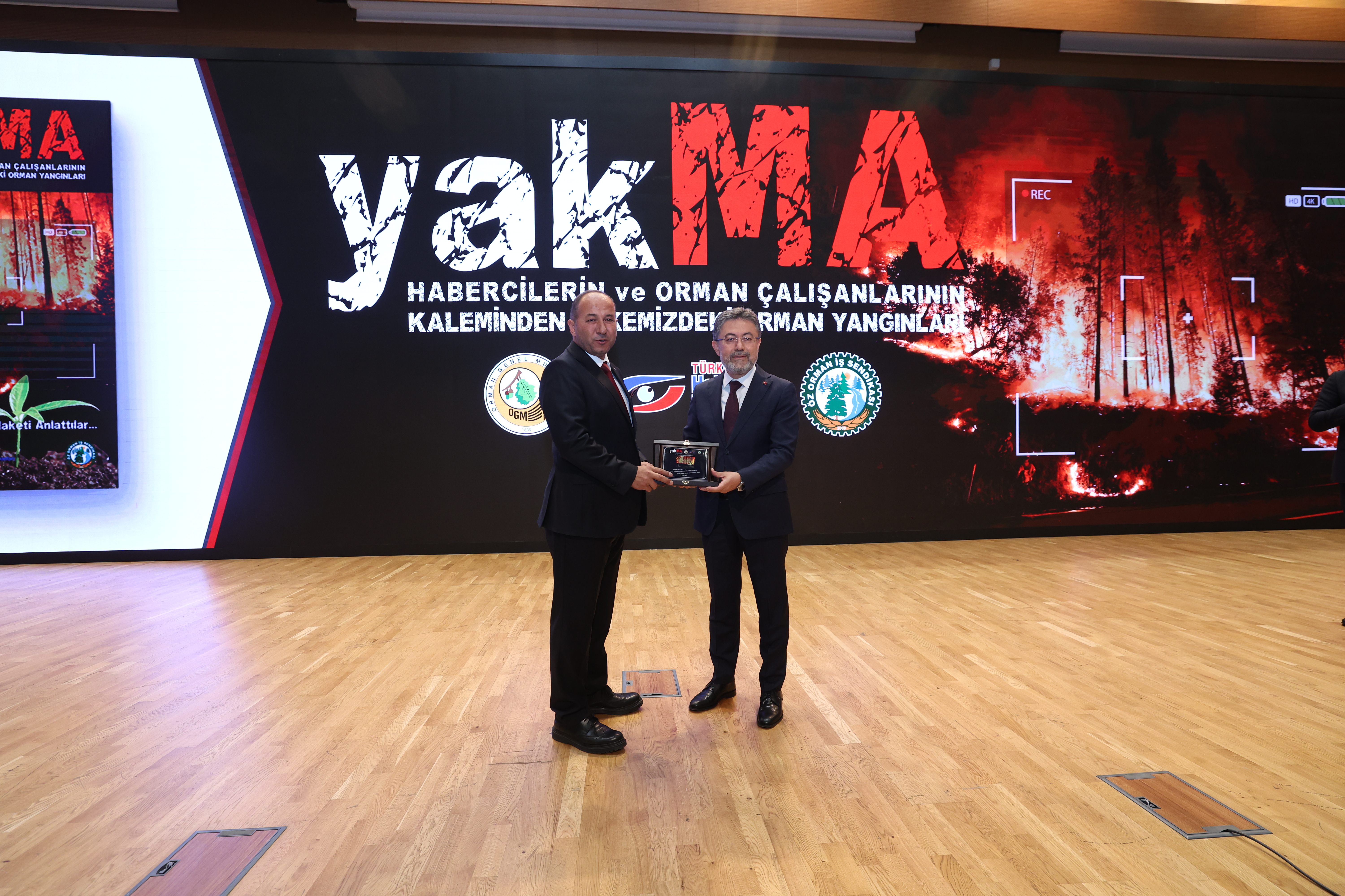 “yakMA” Kitabı Tanıtıldı: Haberciler ve Orman Çalışanları Orman Yangılarını Anlattı